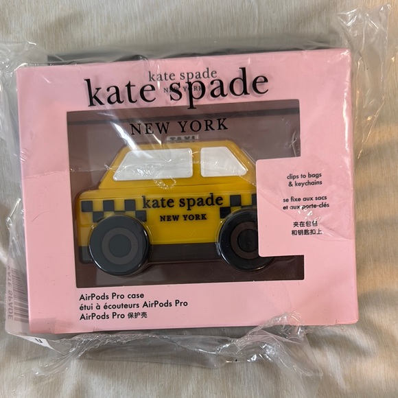 お値下げ⭐︎AirPods Pro Case Kate Spade NY Taxi Amazon.com: kate spade new york AirPods Pro Protective Case